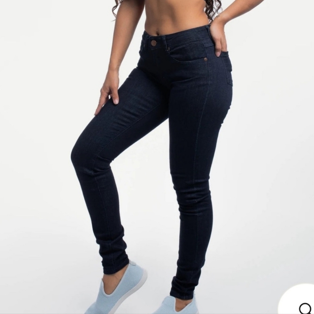 Barbell Apparel Slim Athletic Jean 28